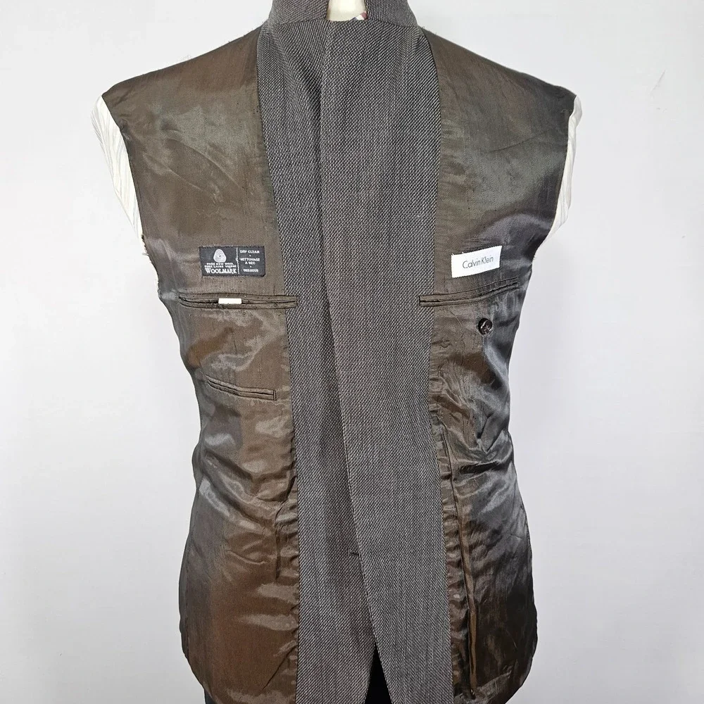 Calvin Klein Men's‎ Sport Coat Blazer Three Button Brown Wool Size 40S